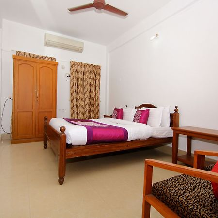 Kochi Oyo 6712 Hotel Malabar House מראה חיצוני תמונה