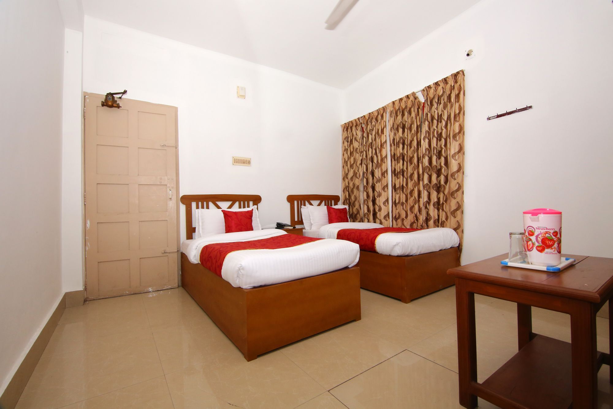 Kochi Oyo 6712 Hotel Malabar House מראה חיצוני תמונה