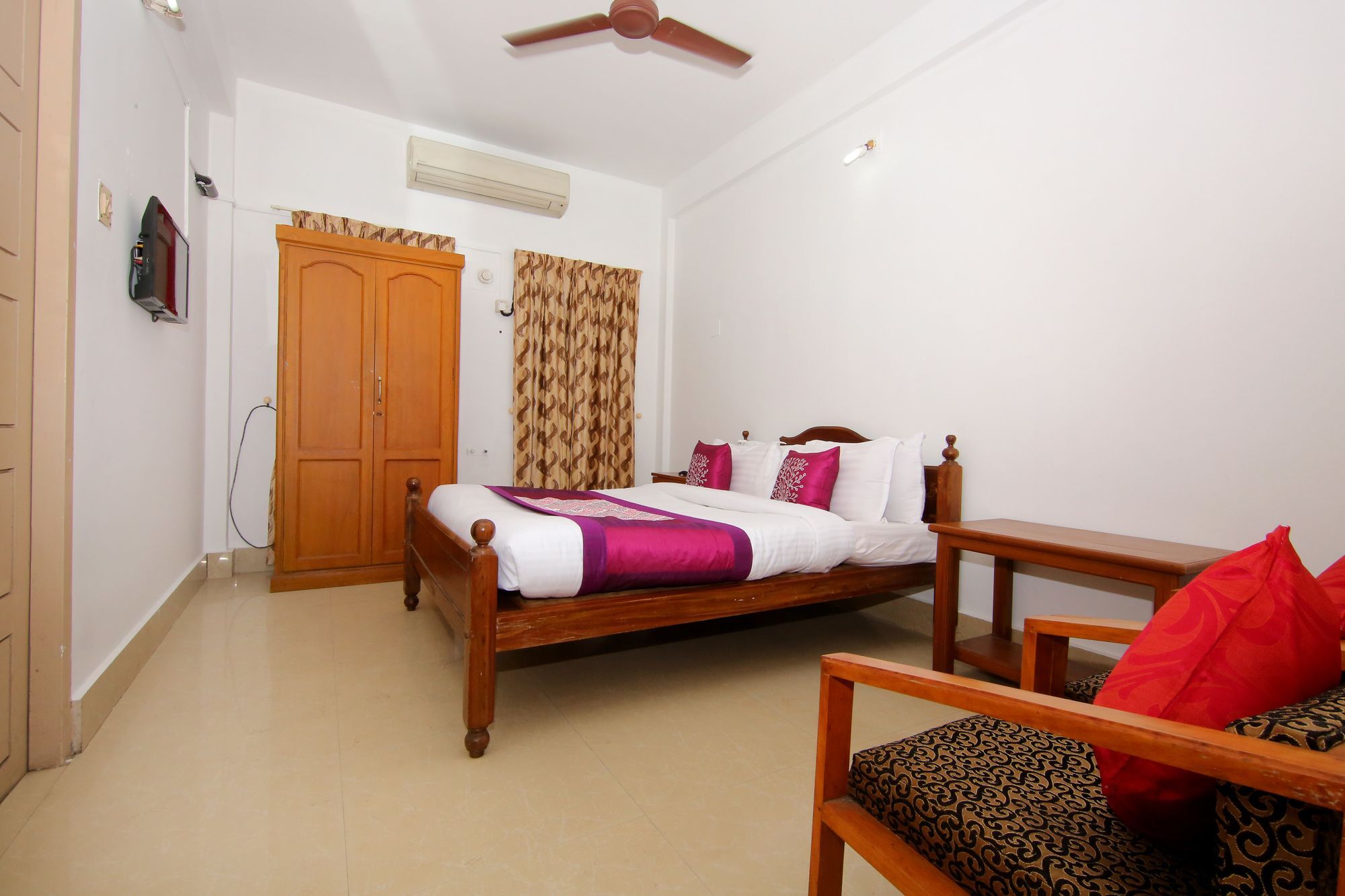 Kochi Oyo 6712 Hotel Malabar House מראה חיצוני תמונה
